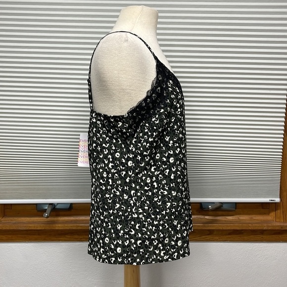Evereve Sanctuary NWT Green Abstract Leopard Print Lace Trim Cami Size Medium - Picture 4 of 12